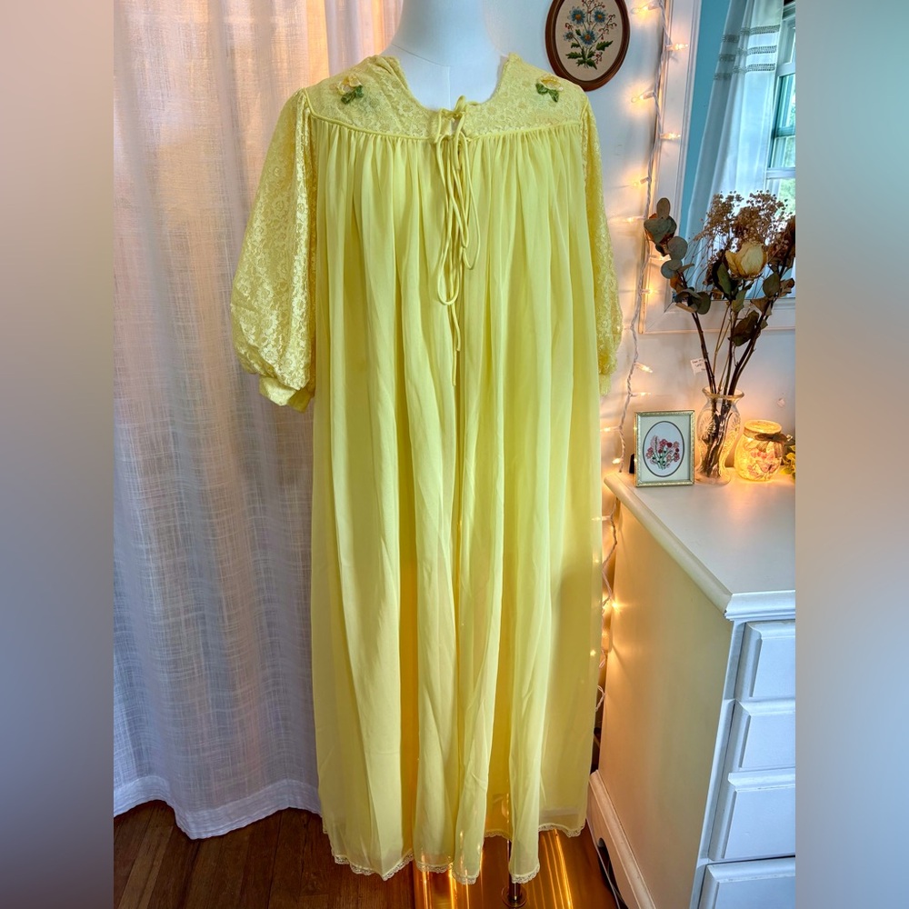 Vintage 1960s Peignoir Set Yellow Nylon Chiffon Matching Robe And Nightgown
